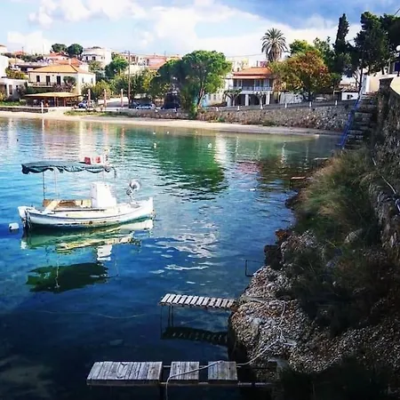 80 τ.μ. δίπλα από την θάλασσα στην ελιά. شقة إيليا لاكونياس