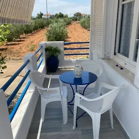 Appartamento 80 τ.μ. δίπλα από την θάλασσα στην ελιά. Elia (Monemvasia, Laconia)