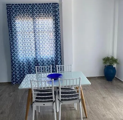 80 τ.μ. δίπλα από την θάλασσα στην ελιά. Apartment Elia (Laconia)